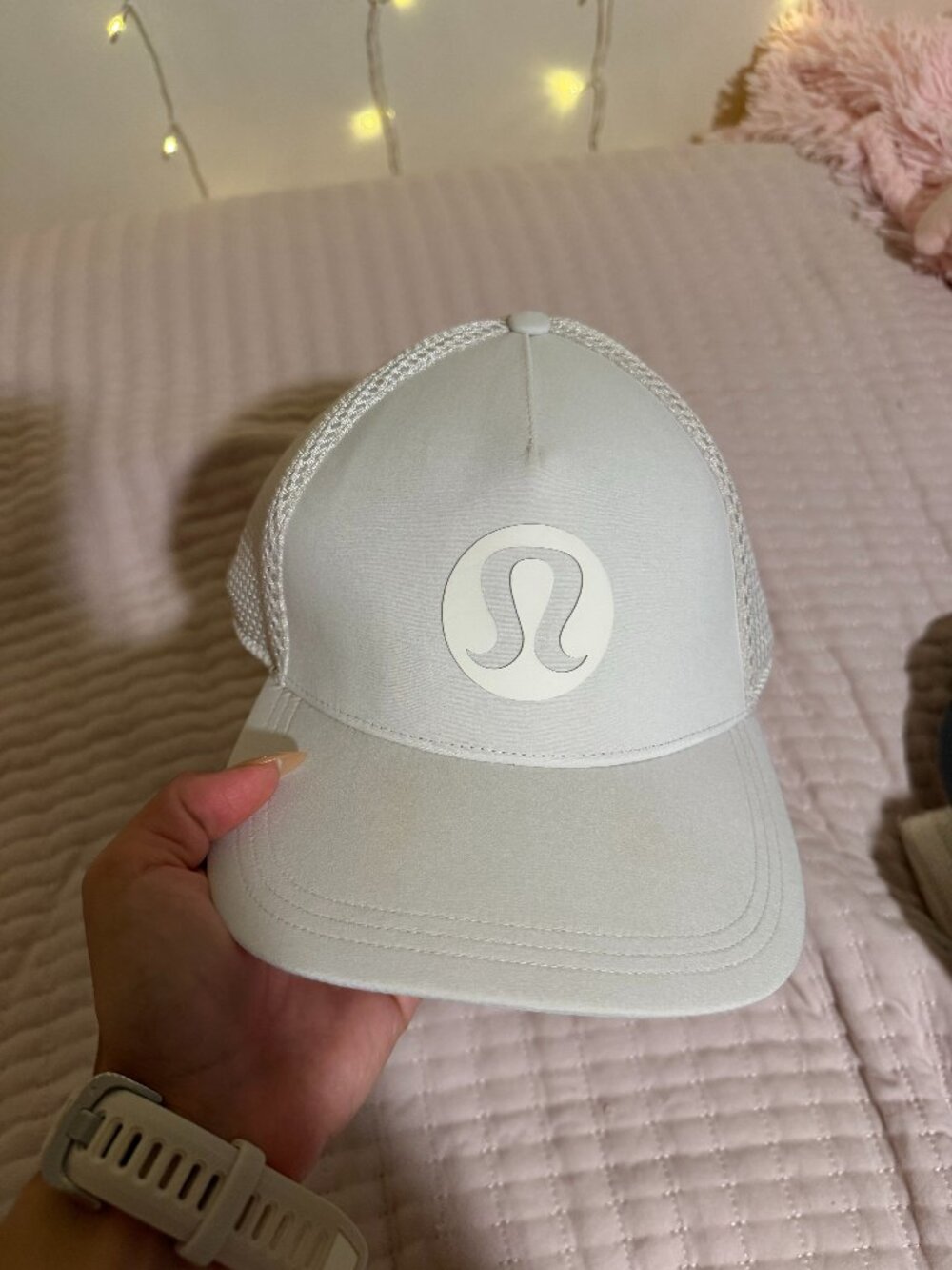 Bone Lululemon trucker hat